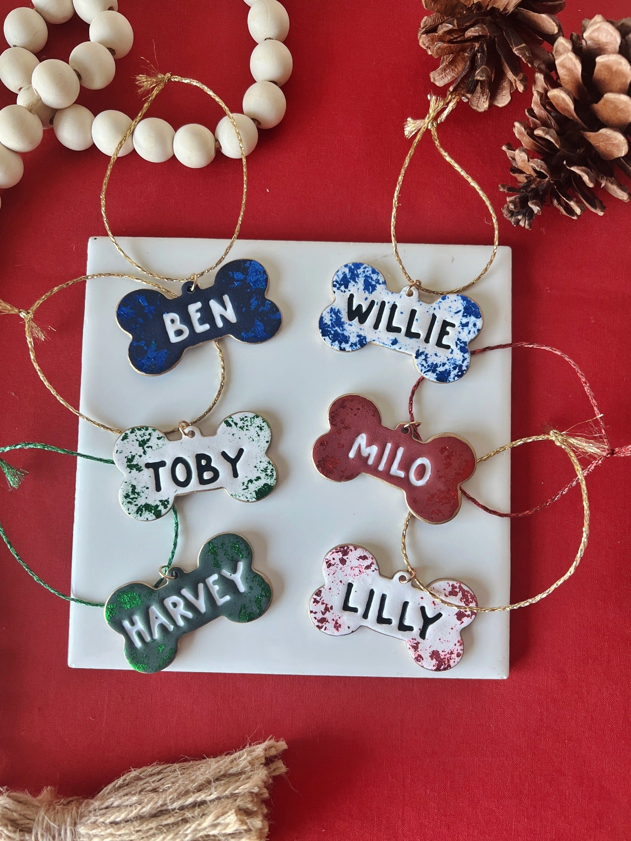 Customizable Pet Name Ornament (Style 1, Dog)